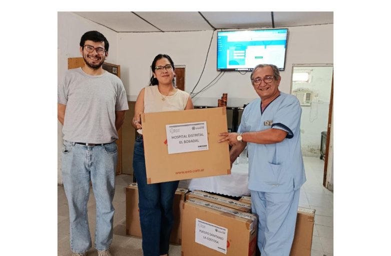 Entrega de equipamiento y capacitación en el Hospital Distrital El Bobadal